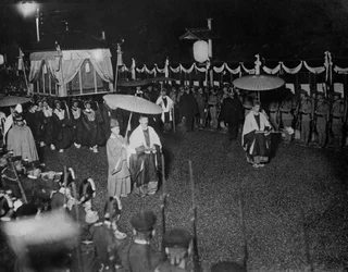 ミカドの葬儀、1912年9月