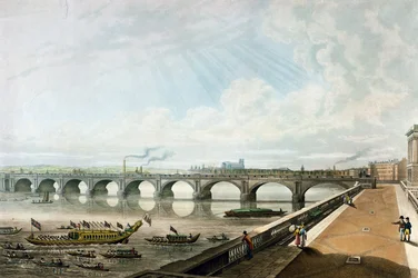 サマーセットハウステラスのイーストエンドからのウォータールー橋の眺め