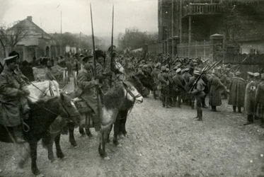 コサックパトロールとロシアの歩兵、1919年。