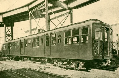 スチールカー、ニューヨークの地下および高架電気鉄道、1930年。