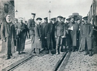 1915年にフランスの鉄道駅で負傷したヌーヴシャペルのバッチ