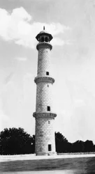 1916〜1917年、インドのアグラのタージマハルにあるミナレット