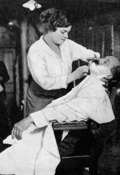 女性理髪師、1917 1936