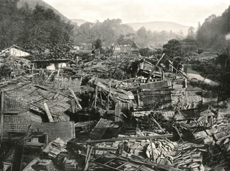地震後、日本の岐阜、1895。