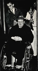 チャーチル氏への事故、1931年11月、1945年。