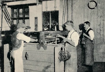 電気めっきの衣装、c1917