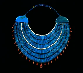 古代エジプトの胸部、紀元前5〜4世紀