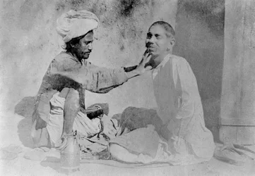 理髪師、チャクラタ、インド、1917