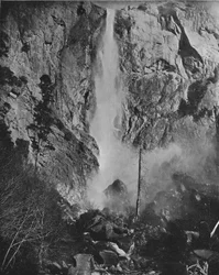 ブライダルベール滝、ヨセミテ、カリフォルニア州、アメリカ合衆国、c1900。