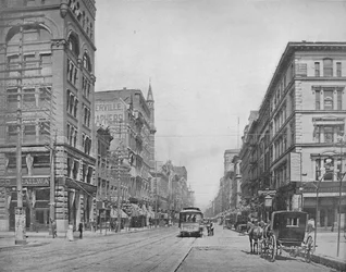 ブロードウェイ、セントルイス、チェストナットストリートの北、c1897。