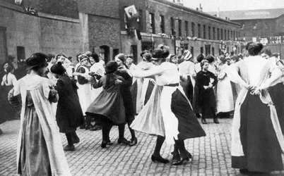 第一次世界大戦の終わりを祝う、1918年、1935年