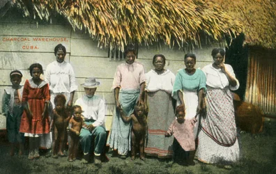 木炭倉庫、キューバ、1911年。