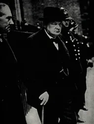 首相としてのチャーチル、1940年、1945年。