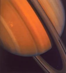 1981年の土星リングのクローズアップ