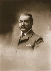 カウントデラストア、1911年。