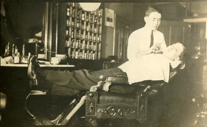 キューバの理髪師、1930年代。