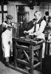 キーバレルの切断、ロンドン、1926-1927