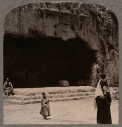 裁判官の墓への入り口、c1900