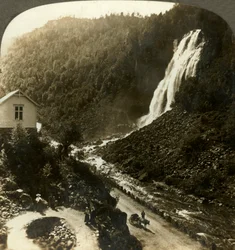 エスペランドフォス、ノルウェー、スカンジナビア全土で最も美しい滝の1つ。c1905。