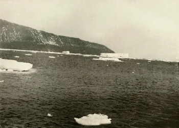 アデア岬沖の浮氷、1908年、1909年。