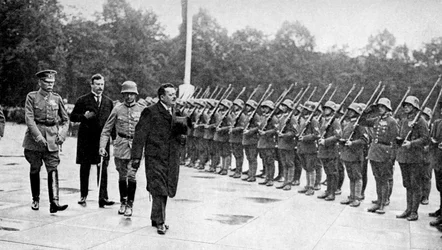 フリードリッヒエベール1871-1925部隊の検査、ドイツ、1922年
