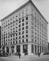 オフィスビルの概観、1924