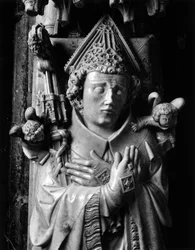 ゴシック美術。前夜祭 ユーグ・ド・シャティヨン（1352年没）、リューの師匠（1330年から1350年頃に活躍）による大理石彫刻、頭部と手の細部。カテドラル・ノートルダム、サン・ベルトラン・ド・コミンジュ（オート・ガロンヌ県）。