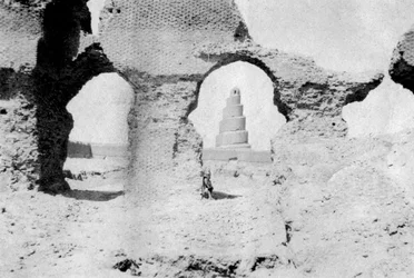 1918年、イラクのサマラの大モスク
