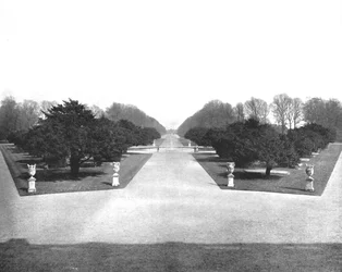ハンプトンコート宮殿庭園、リッチモンド、ロンドン、1894。