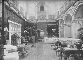 ハイクレア城、ハンプシャー-カナーボン伯爵、1910年