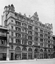 1904年、ロンドンのバークベック銀行のホルボーンフロント