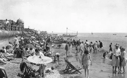 ボグナーレジスシーフロント、ウェストサセックス、c1900s-1920sの行楽客