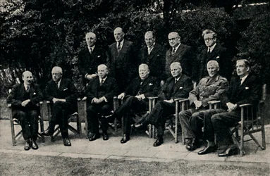 1943年5月、1945年5月にロンドンで帝国会議が開催されます。