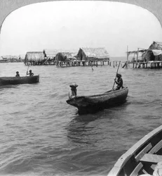 ログカヌー、ベネズエラのマラカイボ湖、c1900年代のインディアン