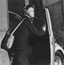 それを達成するのは彼女の仕事でした、c1941 1942