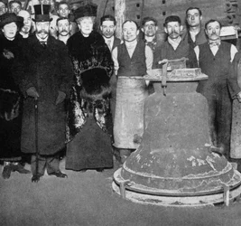 ウェストミンスター寺院の勝利の鐘とジョージ王、c1910s-c1920s 1936