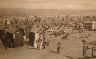 LHeure des Bains、Bathing Time、c1900。