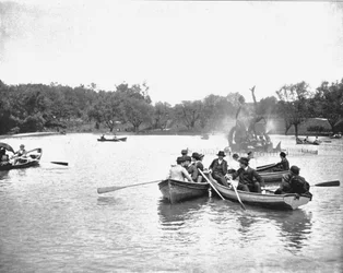 米国オハイオ州クリーブランドのウェイドパークにある湖、c1900。