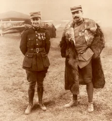 1916年2月5日、フランスの戦闘機パイロット、ジョルジュギネマー中尉とフェリックスブロカード大尉