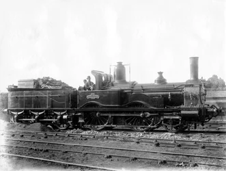 ロンドン＆サウスウエスタンレイルウェイLSWR機関車No 5、ガニメデとテンダー、c1873