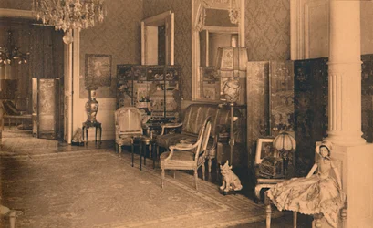1927年、ベルギーのブリュッセルにあるキューバ大使館のルイ16世の部屋。