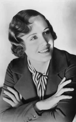 Madge Evans 1909-1981、アメリカの子供モデルおよび女優、20世紀