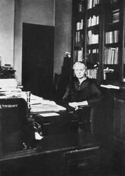 マリーキュリー、ポーランド生まれのフランスの物理学者、1925年