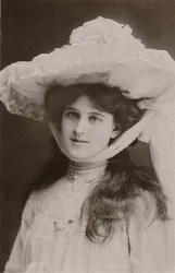 ミス・ゼナ・デア、1887-1975、c1930。