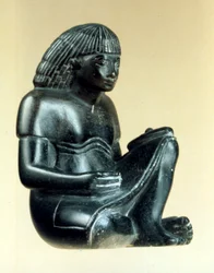 座っている筆記者のモデル、古代エジプト人、第18王朝、1550-1293 BC