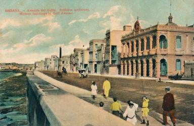 ガルフアベニュー、ハバナ、キューバ、c1910の近代的な建物