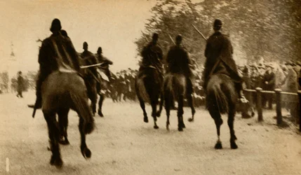警官隊の警官隊の乗馬、手段テスト抗議、ハイドパーク、ロンドン、1932年、1933年。