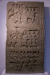 デリーのインド国立博物館。仏陀の生涯の場面。イクスヴァク 紀元3世紀 アンドラ・プラデシュ州ナガルジュナコンダ灰色がかった石灰岩。詳細インド
