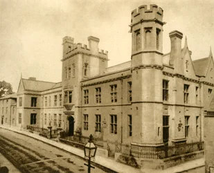 No.64。OundleSchool、Northants、1923。