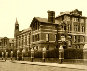 第67号。HaberdashersAsks Hampstead School、1923年。